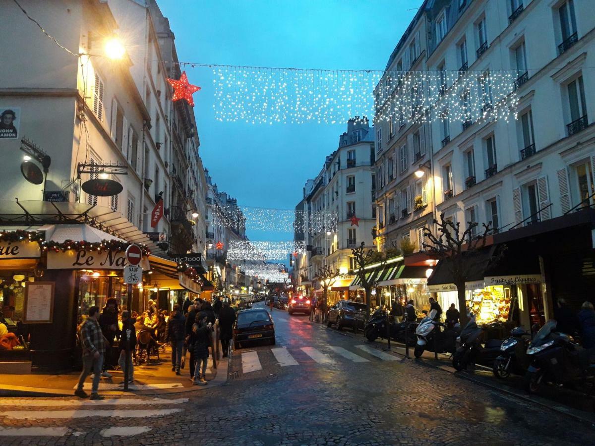 Romantic Tiny House Inside Montmartre パリ エクステリア 写真